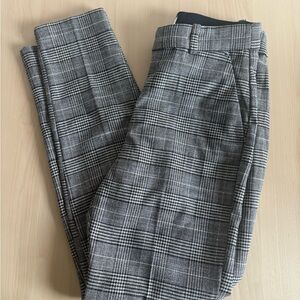 H&M Plaid Ankle-Length Slacks – Size 6 (New With Tags)